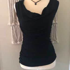 😍NWT. Club Monaco Sierra top